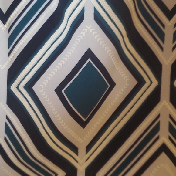 Shirt - Picture 3 of 4